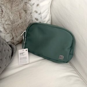 lululemon athletica belt bag 1L Tidal Teal